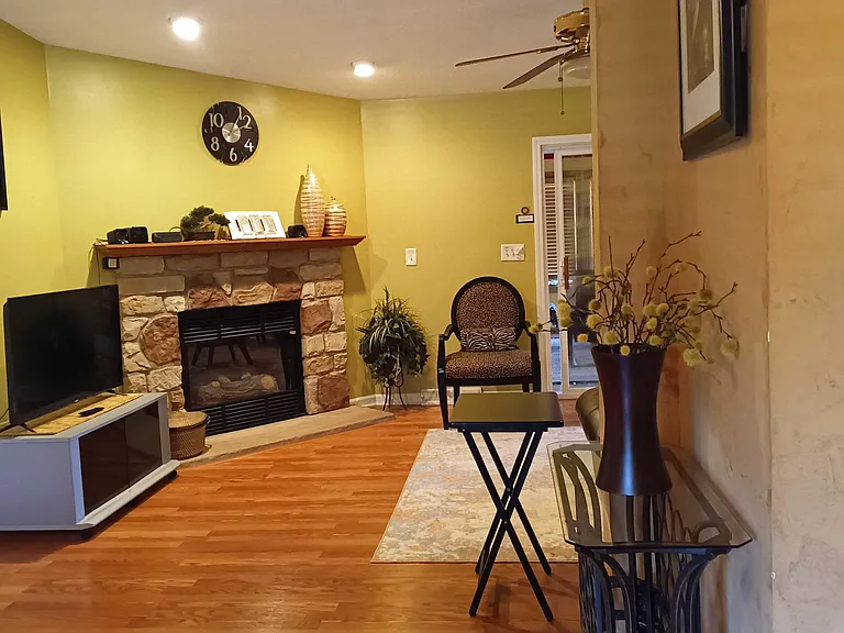 Hi speed WIFI throughout, Smart TV for streaming, old fashioned radio with 2 speakers for tuning in sporting events AND a JBL portable Bluetooth speaker available to enjoy your favorite tunes!
