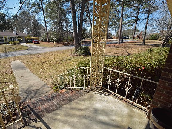 4th image of 103 Pine Ln