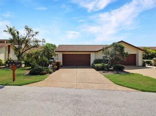 6019 Courtside Dr, Bradenton, FL 34210