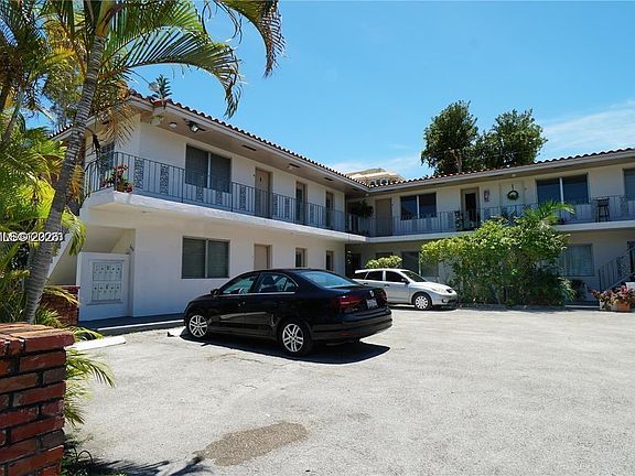 3rd image of 236 Madeira Ave APT 6