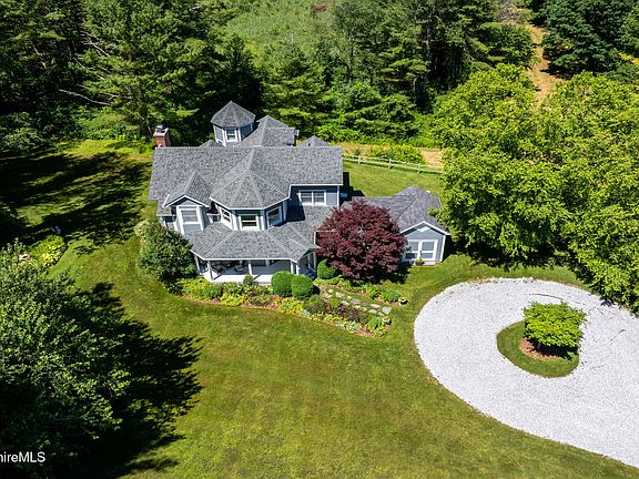 3rd image of 176 W Center Rd