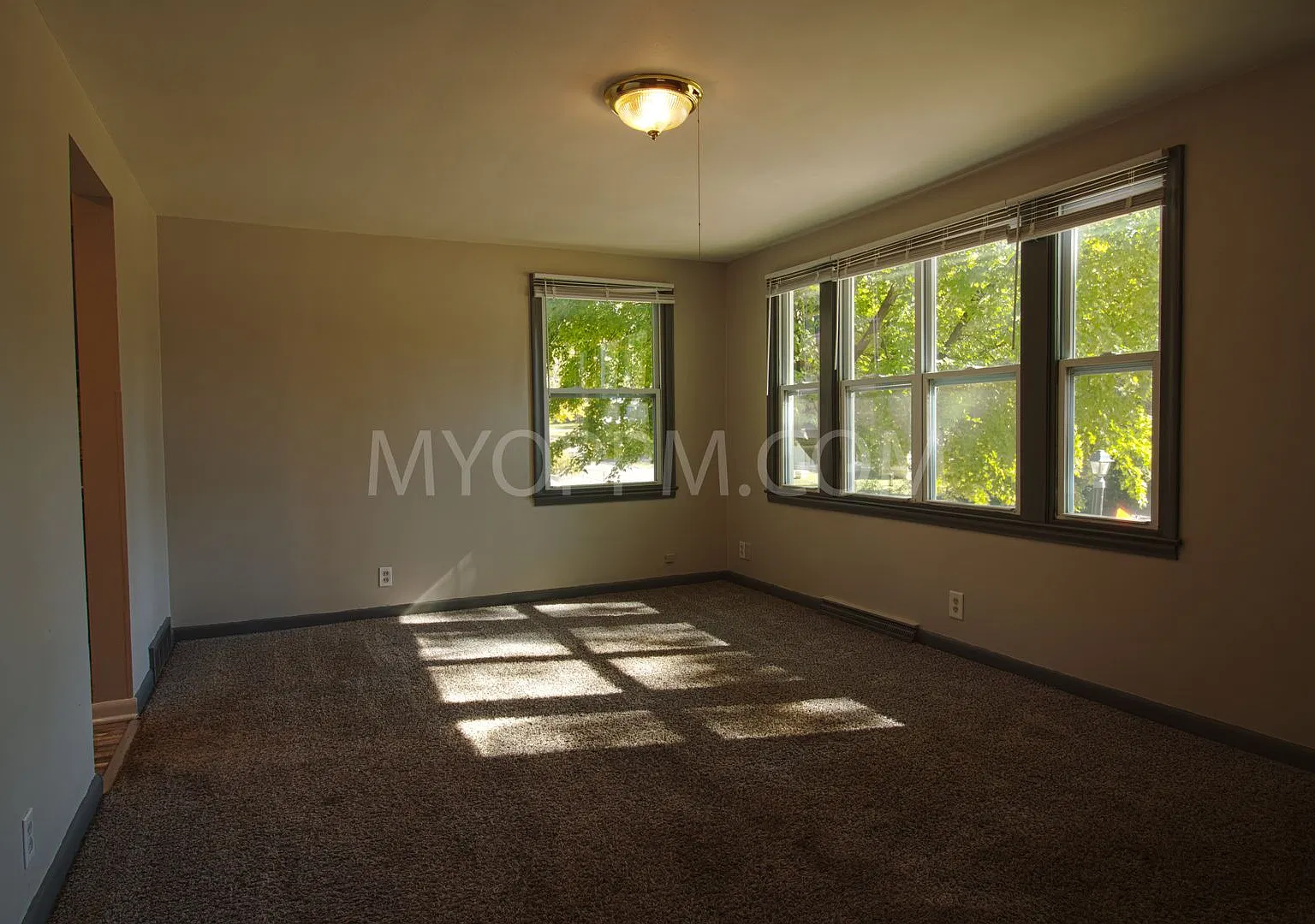 Crawford 4414 Curtis — Photo 2