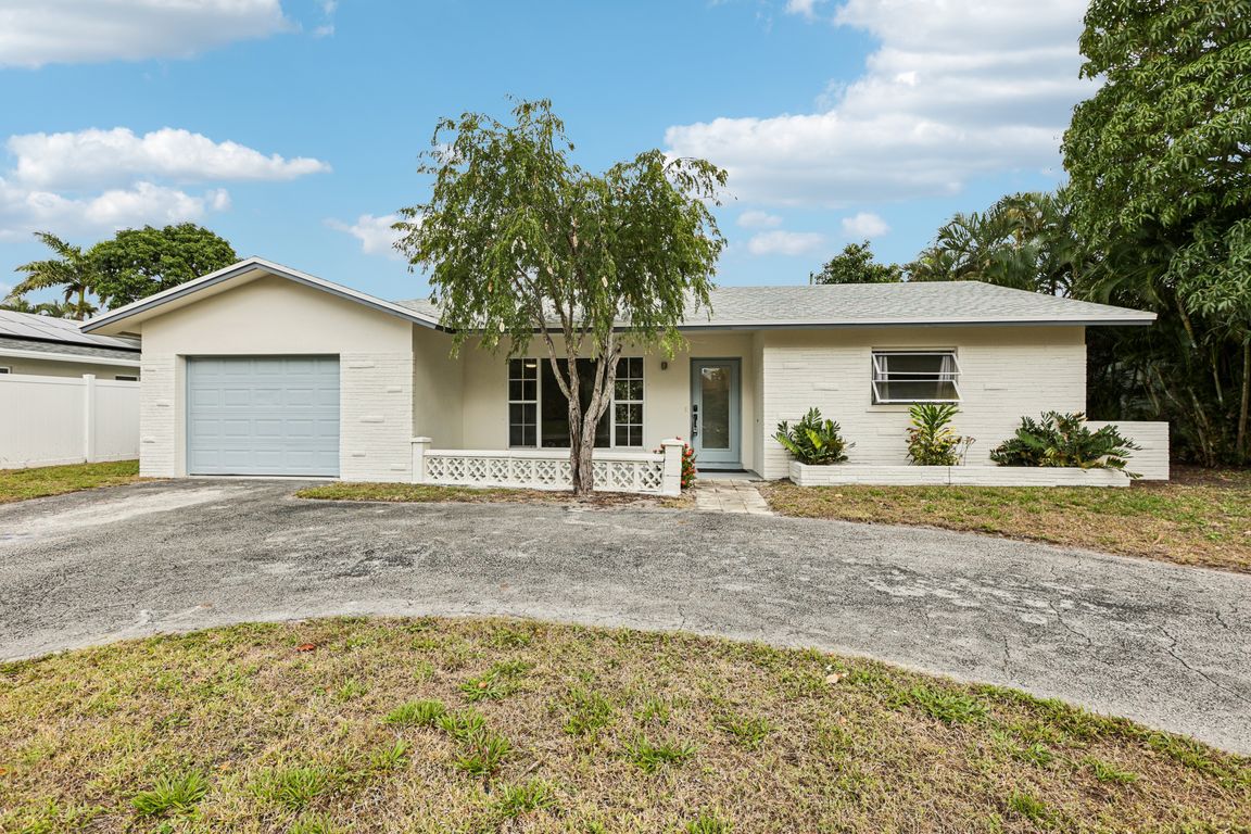 NE 25th Terrace-S0402-001.jpg