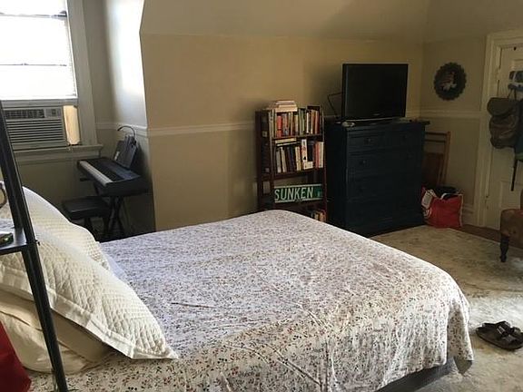 3rd image of 1831 Monument Ave APT 2