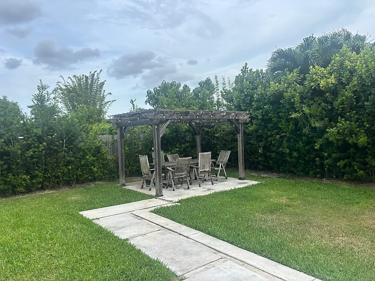 12500 SW 104th Ter — Photo 10