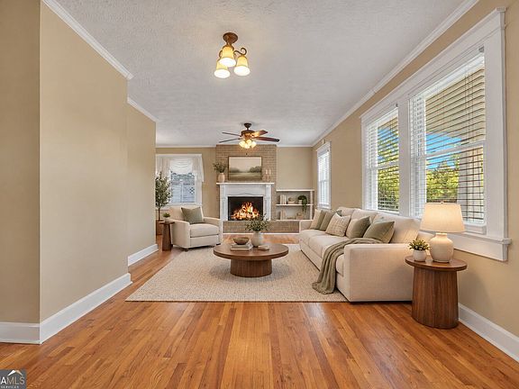 3rd image of 409 Emory St