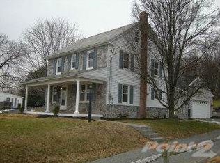 320 Baumgardner Rd, Willow Street, PA 17584