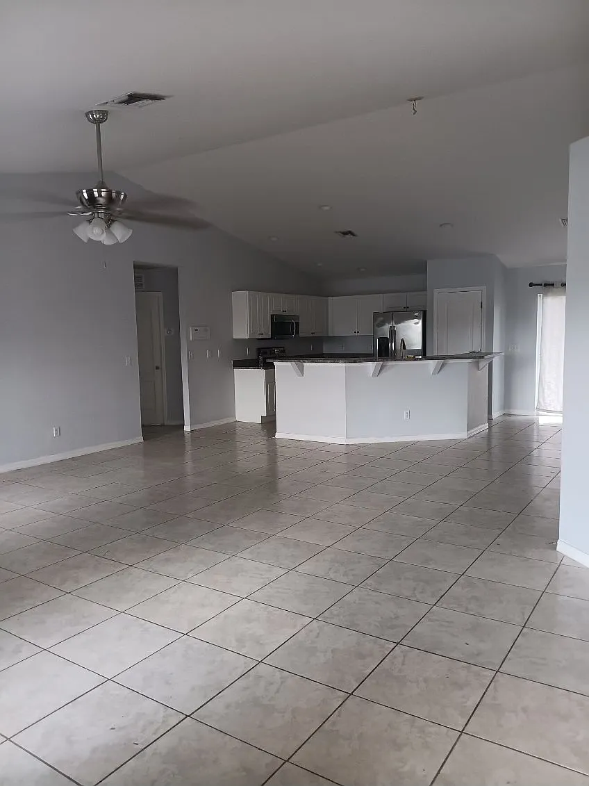 4 bed, 1777 sqft, $1,595 — Photo 3