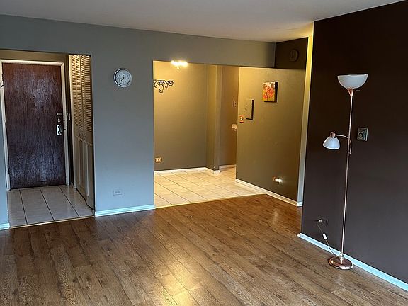 5th image of 4623 N Chester Ave Unit 311
