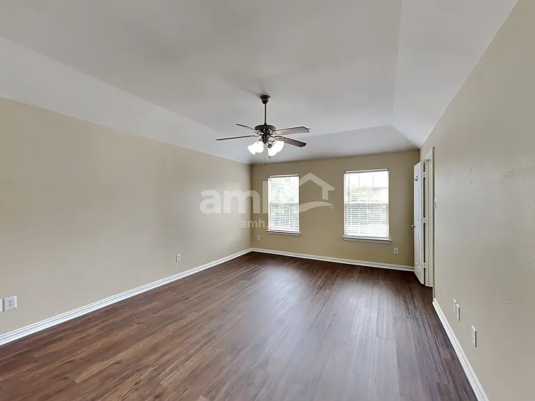 3706 Boxwood Dr — Photo 11
