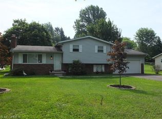 11322 Eleanor Ave NE, Hartville, OH