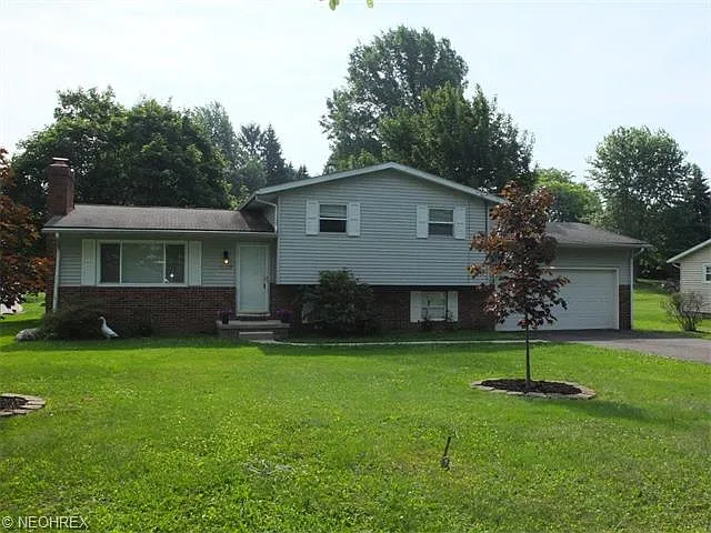 11322 Eleanor Ave NE photo 1