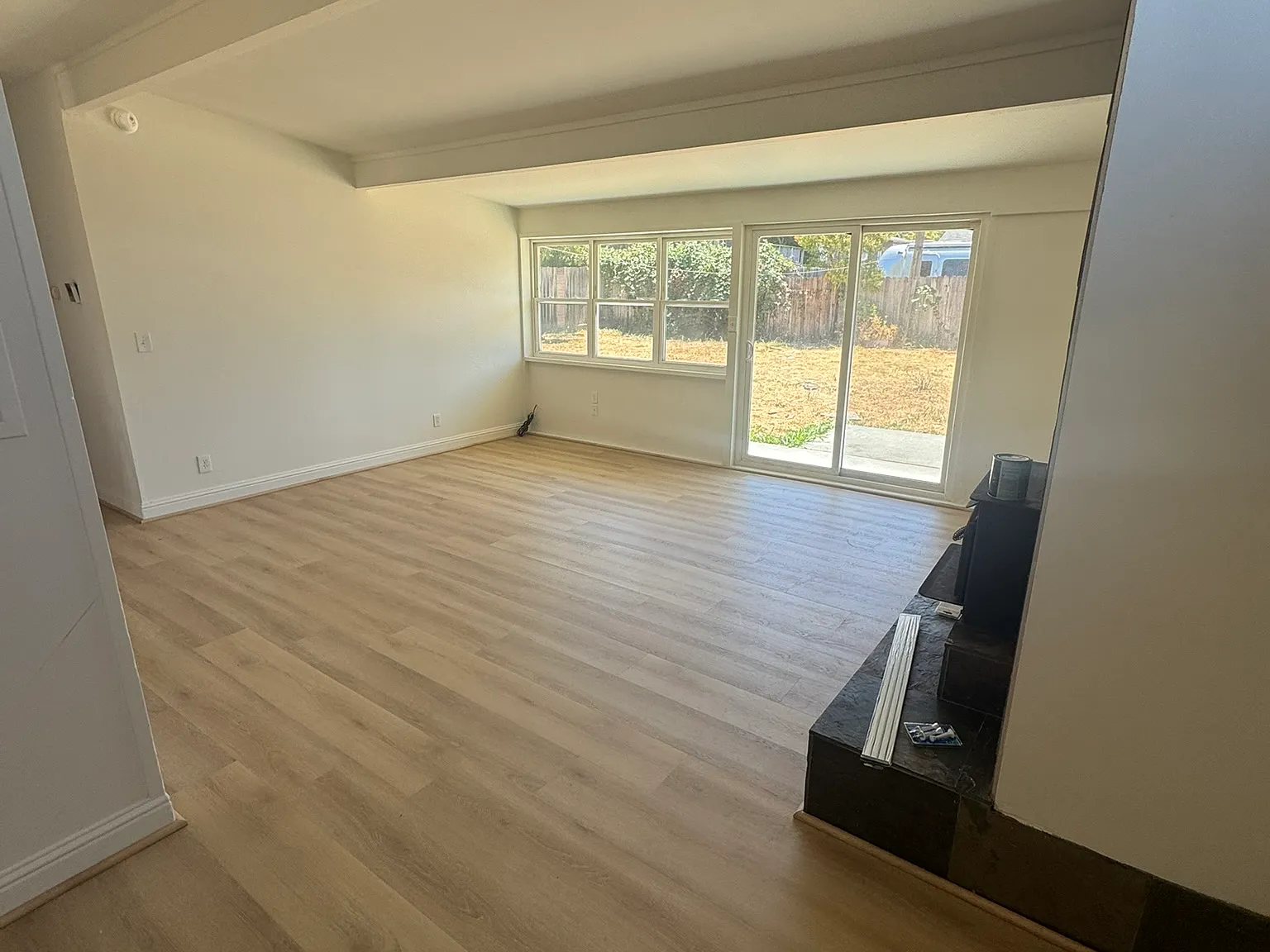 3 bed, 1260 sqft, $3,000 — Photo 3