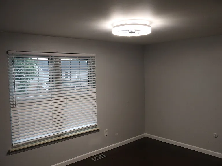 36806 Park Place Dr — Photo 17
