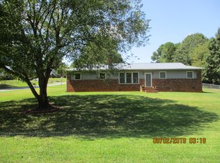 3042 Shangri La Dr, Conover, NC 28613