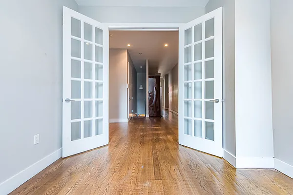 Rented by Nooklyn NYC LLC | media 33