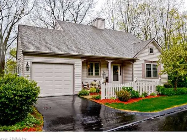 6 Honeysuckle Ln, Niantic, CT 06357