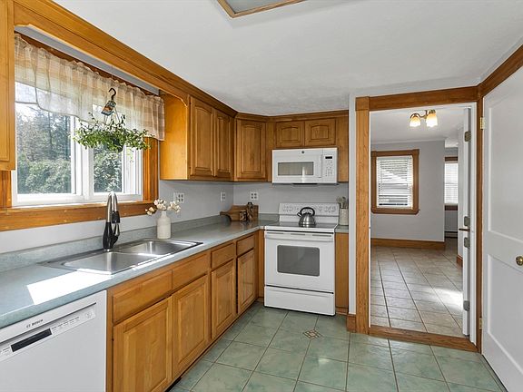 5th image of 289 Holyoke Rd