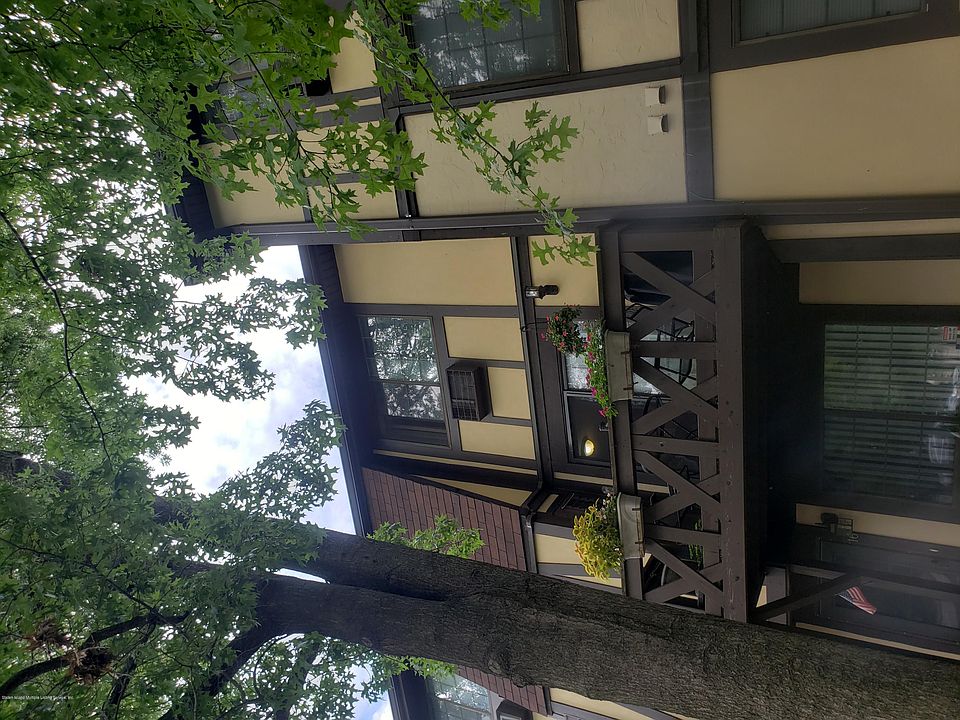 1st image of 16A Elmwood Ave