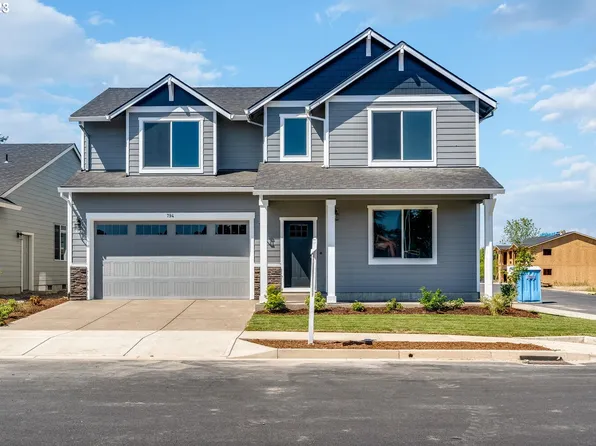 794 E Wilson St, Carlton, OR 97111