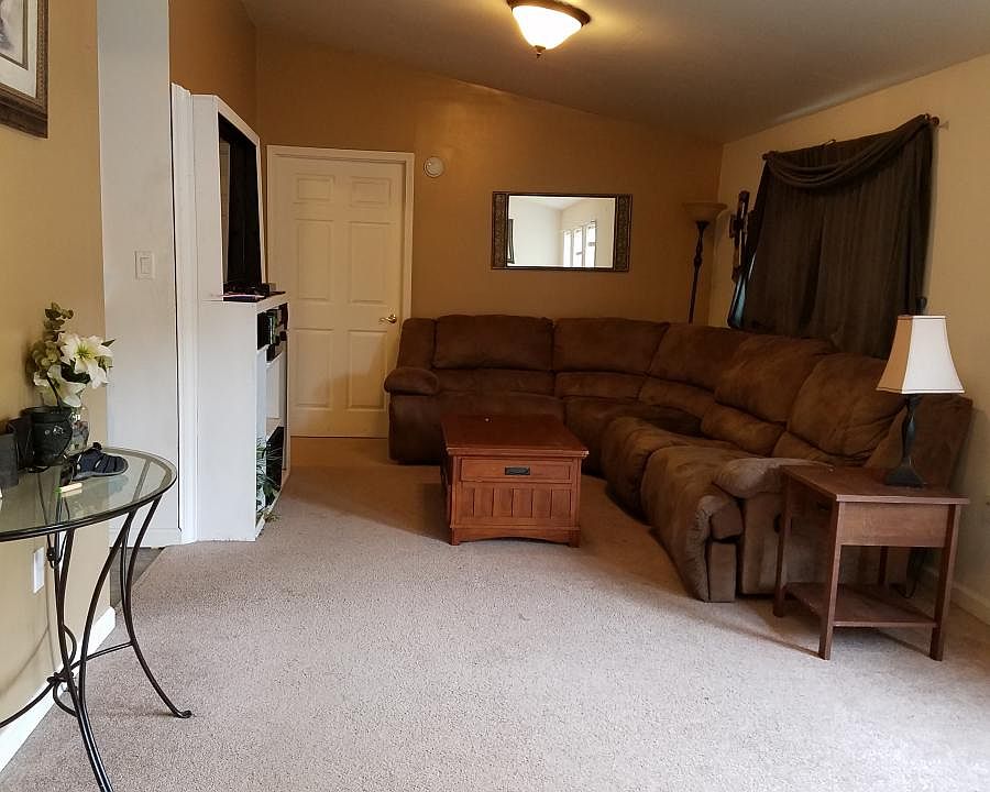 2nd image of 2210 Mallard Dr