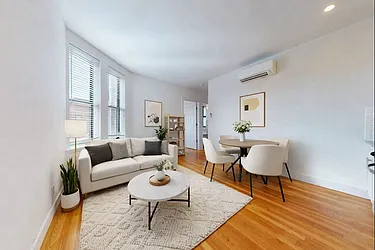 240 Waverly Place, #31