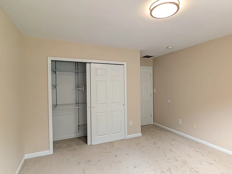 21 York Rd — Photo 10