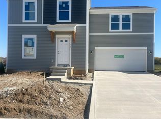 36 Henderson Ln, Ashville, OH 43103