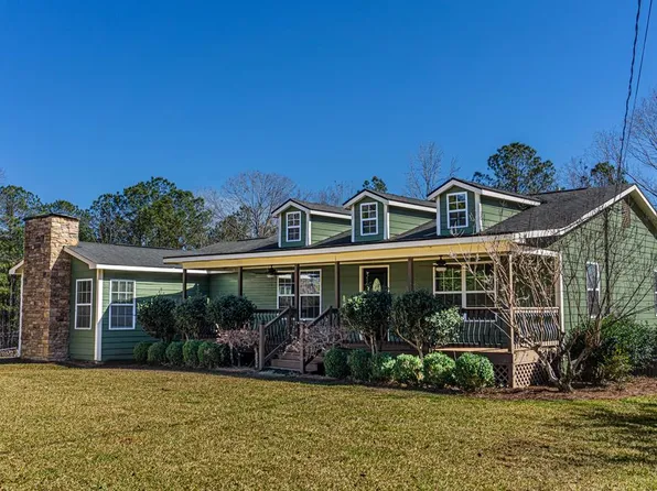 224 Pine Lake Rd, West Point, GA 31833