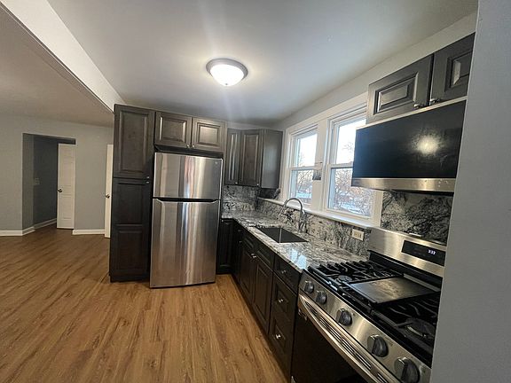 4th image of 3323 Charles Ct