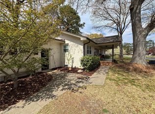 2025 Phyllis Dr, Chesapeake, VA 23325