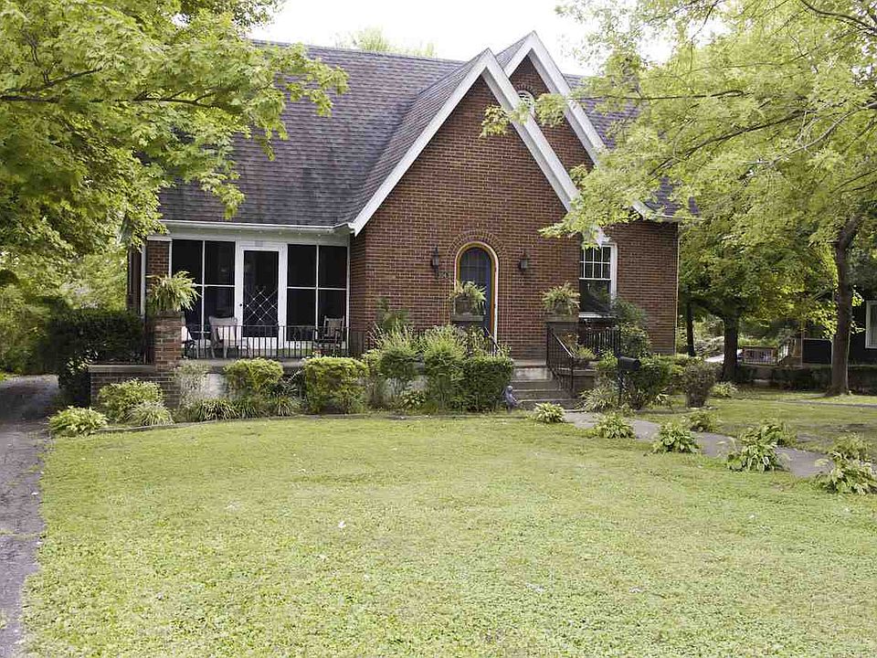 1st image of 204 Hopkinsville St