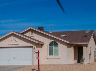409 Valle Negro Dr, Socorro, TX 79927