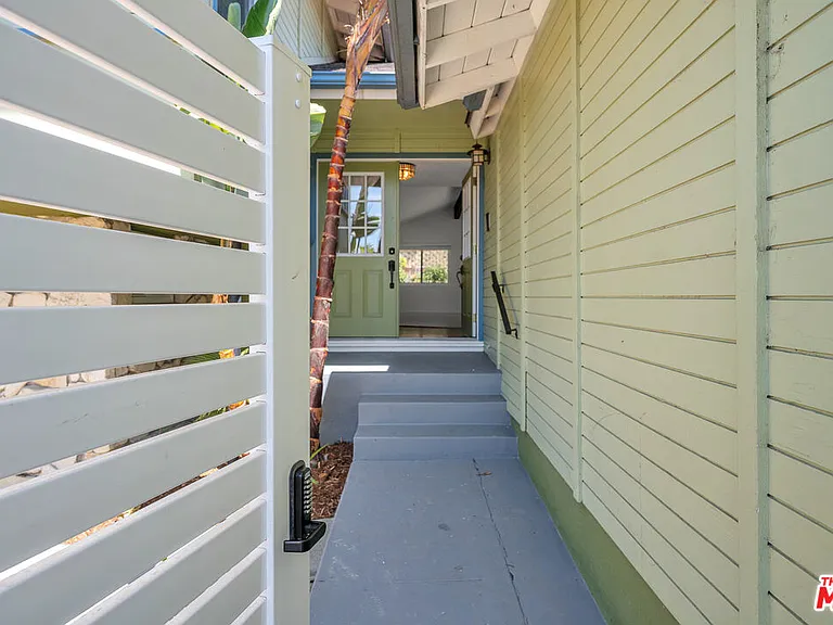 4076 Tropico Way — Photo 26