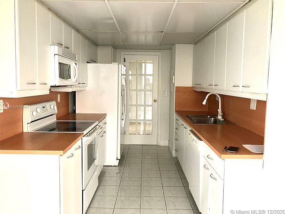 4th image of 4000 Towerside Ter APT 1401