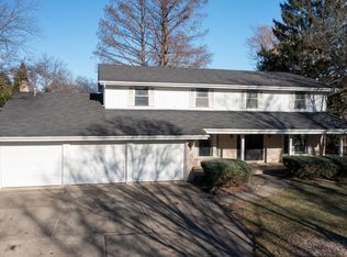 2850 Beckwith Ct, Northbrook, IL 60062