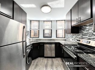 2908 N Broadway St APT 4, Chicago, IL 60657