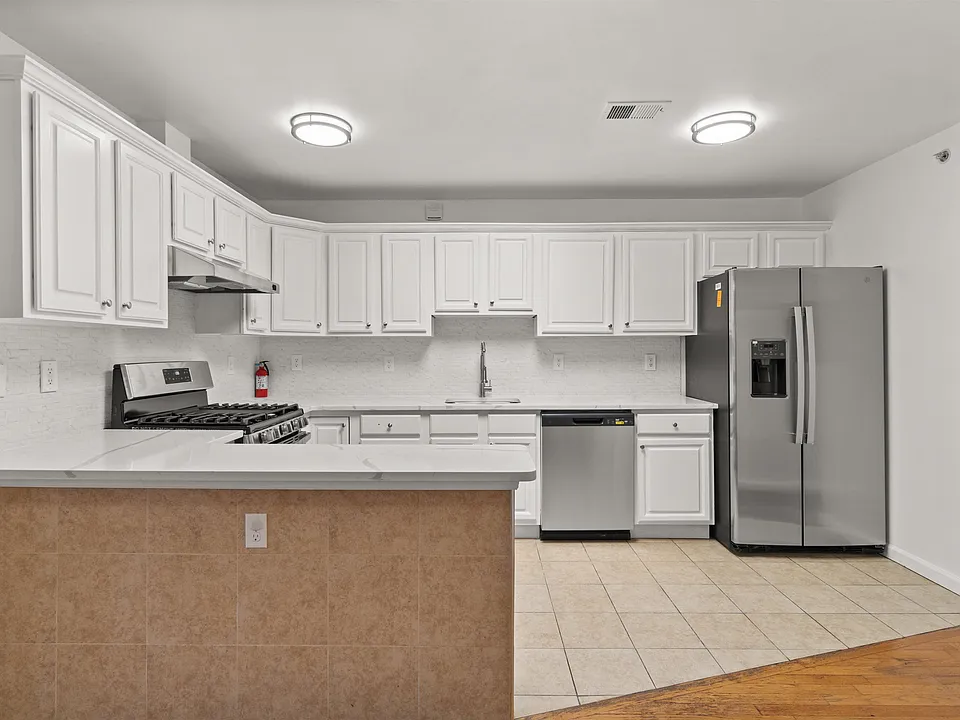 353 W Side Ave #1