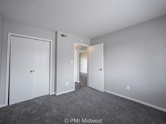 5th image of 2946 Oxford Ln #03e1d36ad