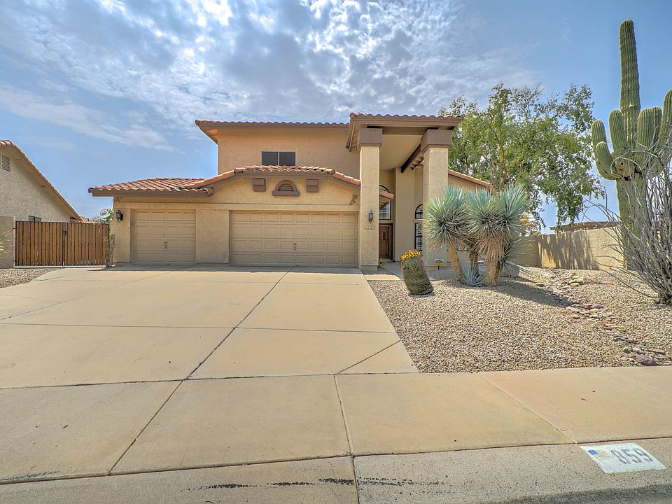 1st image of 859 W Royal Palms Dr