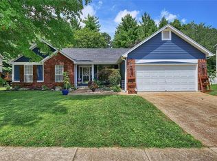 1550 Atlantic Crossing Dr, Fenton, MO 63026
