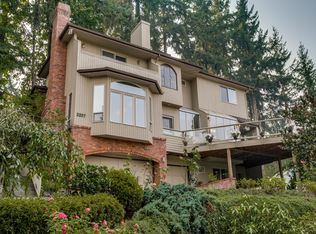 2207 157th Pl SE, Bellevue, WA 98008