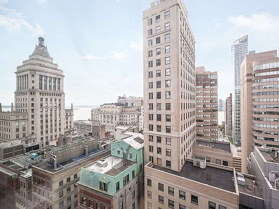 5th image of 40 Broad St Unit Penthouse 4b