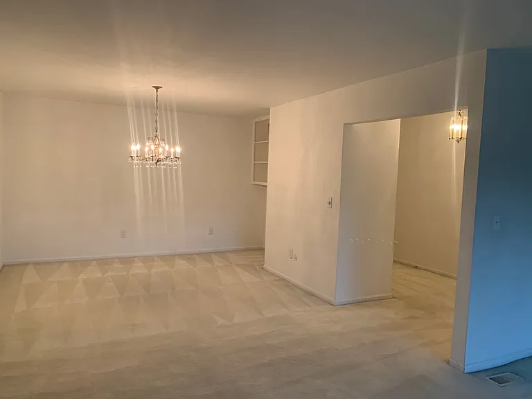 42160 Woodward Ave #8 — Photo 15