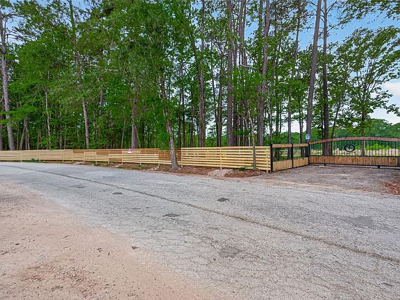 3rd image of 795 County Road 332