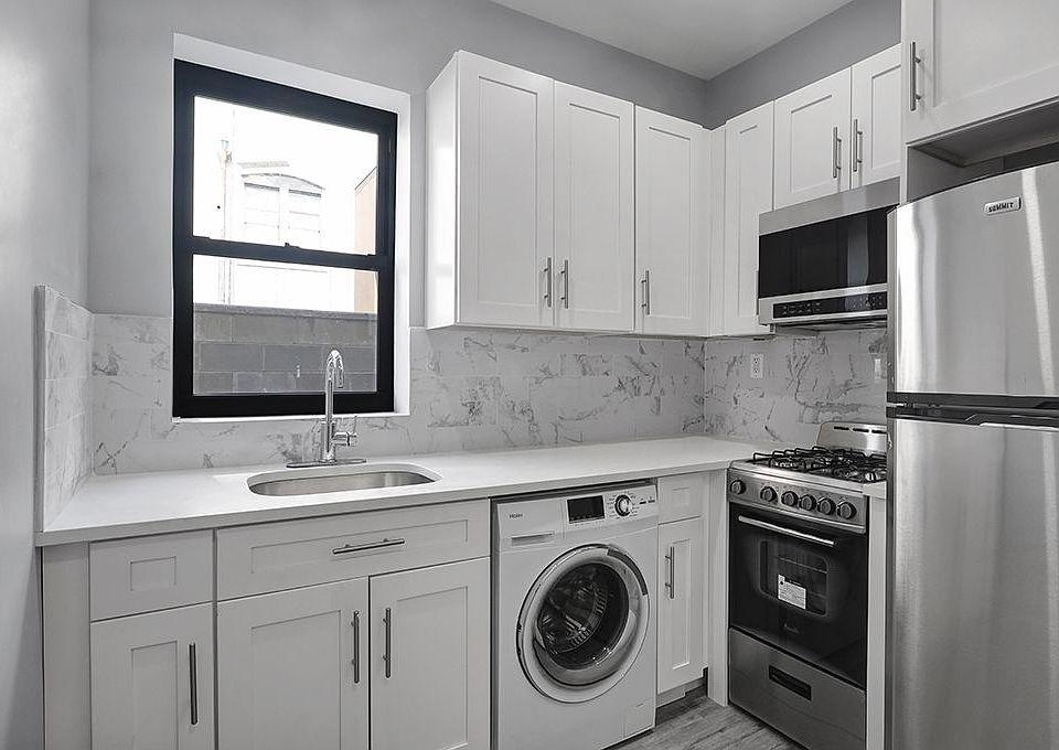 1st image of 322 E 117th St APT 23