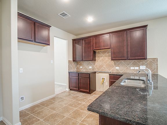 5th image of 431 Terra Vista Cir