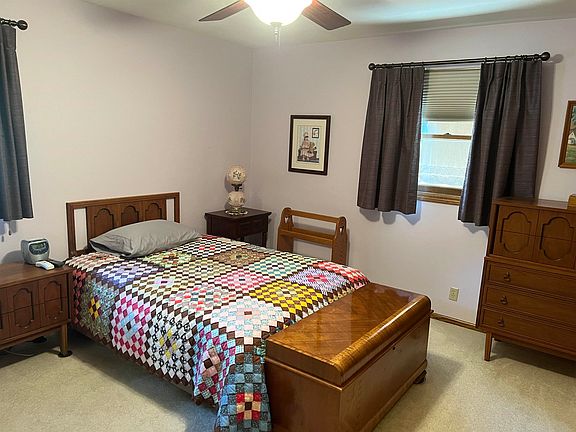 5th image of 1602 Meadowlark Dr