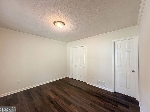 4th image of 4479 Alpine Ct