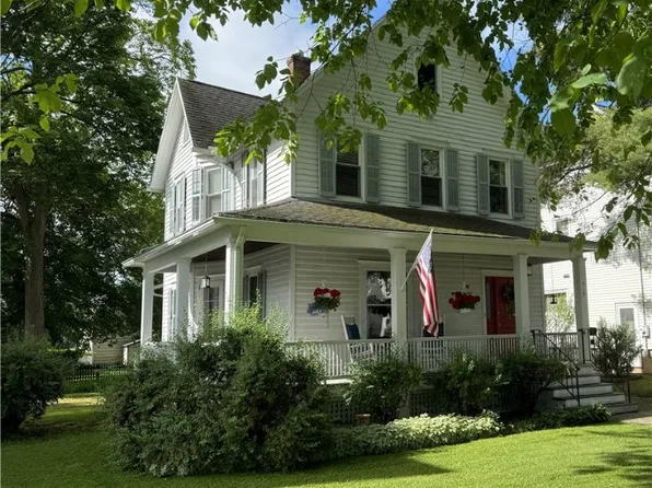 319 Washington St, Geneva, NY 14456